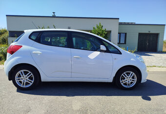 Kia Venga 2018, 1.6i najeto 76000km, park. senzory, tažné - 5