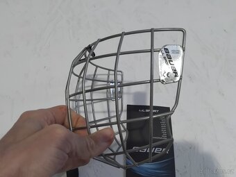 Dětská hokejová helma s mřížkou - Bauer - 5