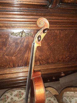 Housle Willy Köstler. - 5