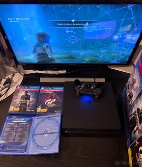 PS4 1TB v super stavu + hry a příslušenství - 5