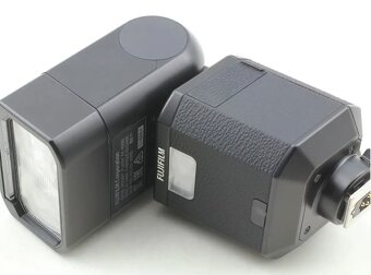 Fujifilm Blesk EF-X500 & EF-BP1 (TOP stav) - 5