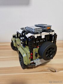 LEGO - Technic 42110 (Land Rover Defender) - 5