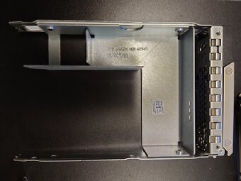 Prodám rámeček, caddy SAS/SATA 3,5" HDD pro Dell Gen 14 Po - 5
