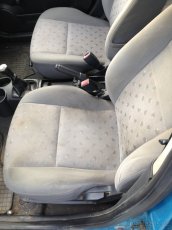 Hyundai Getz 1,4i 16V 2003 60kW - jen díly - 5