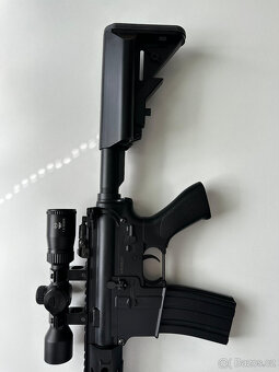 Airsoftová zbraň M4 SALIENT ARMS - ABS se zaměřovačem - 5