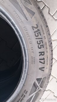 Prodám 2 x letní pneu Continental 215/55/17 - 5