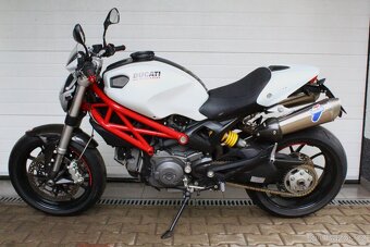 Ducati Monster 796 - 5