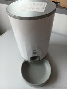 Automatické krmítko dávkovač granulí pro kočky psy - 5