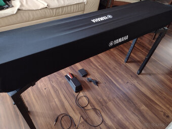 piano Yamaha P125B - 5