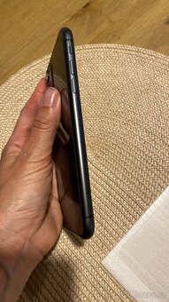 iPhone 11 64GB černý, pěkný stav - 5