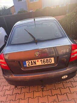 Škoda Octavia 1.6 MPI, benzín, r. 2011, STK 03/2027, zimní i - 5