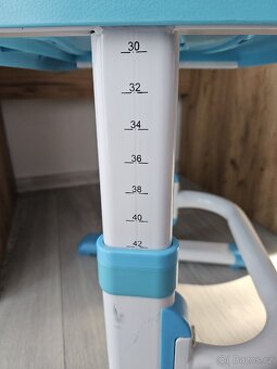 Nastavitelný dětský stůl a židle - 5