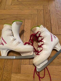 Prodám lední dámské brusle vel.37 - 5