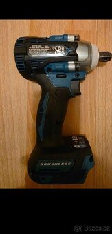 MAKITA RAZOVY UTAHOVAK - 5