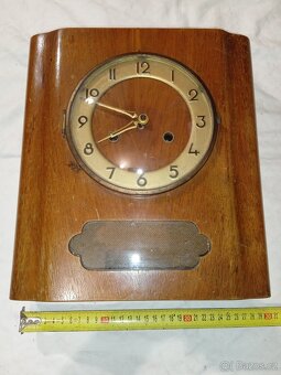 Hodiny za zeď, krbové, budíky, atd. celkem 24 ks  PRIM atd. - 5