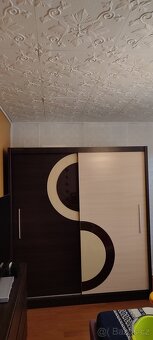 Šatní skříň posuvné dveře - 5
