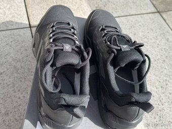 BOTY Adidas EASTRAIL 2.0 RAIN.RDY HIKING, 42 2/3 - 5