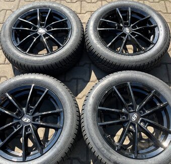 HYUNDAI i30 ix20 6,5Jx16 5x114,3 ET50 pneu 205/55/17 - 5