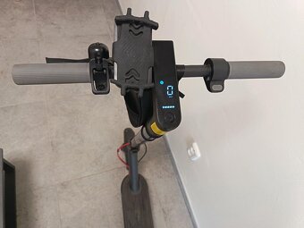Elektro koloběžka Xiaomi Scooter 4 Pro záruka 8/2026 - 5