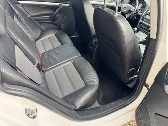 ŠKODA OCTAVIA 2 COMBI 1.4 TSI 90kW ELEGANCE - 5