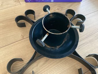 Kovový stojan na vánoční stromeček - 5