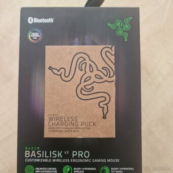 Razer BASILISK V3 Pro + WIRELESS CHARGING PUCK - 5