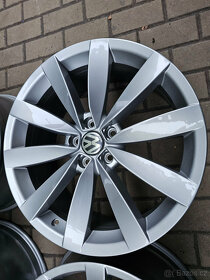 ALU kola disky VW 5x112 R19 Passat CC Lugano ET41 - 5