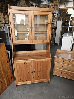 IKEA LEKSVIK PŘÍBORNÍK - VITRÍNA - 5