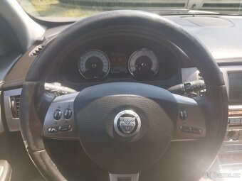 Jaguar XF 3.0i V6 - 5
