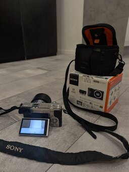 Fotoaparát Sony alpha 6000 (a6000) + dva objektivy - 5
