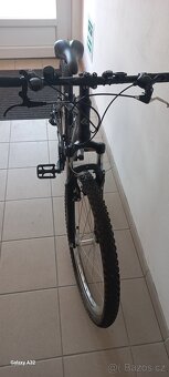 Prodám horské  kolo KROSS  BLACK EDITION 26 BLK/GR - 5