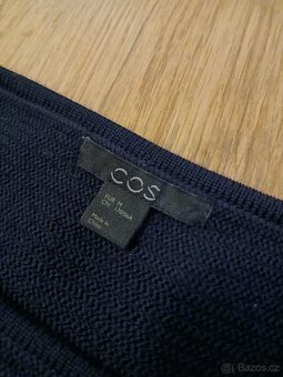 Dámský volný vlněný svetr COS vel. uni - 5