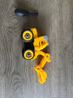 Šroubovací hračky- letadlo a bagr - 5