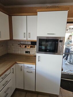 Moderní kuchyňská linka se spotřebiči - 5
