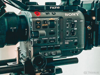 Fotoaparát Sony Cinema Line FX9 w28-135 F4(ILMEFX6V) a přísl - 5