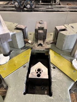 Rohovací lis Pressta Eisele PV 8 - 5