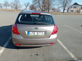 Kia Ceed 1,4 benzín STK do 2-26 - 5