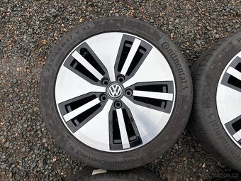 Alu orig letni sada Volkswagen 5x112 7J ET40 225/45 R17 - 5