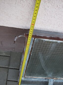 Střešní výlezové okno - výlez ke komínu - 5