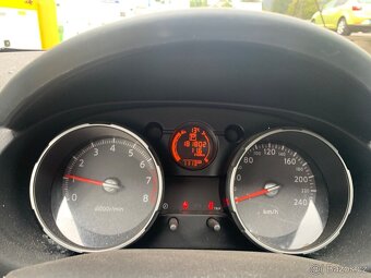 Nissan Qashqai 2,0 benzin,r.v.2010,automat - 5