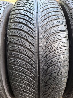 235 55 17 zimní pneu R17 Michelin 235/55/17 - 5