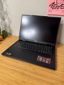 MSI Vector A18 HX Ryzen 9 9955HX / RTX 5070 Ti / 32 GB - 5