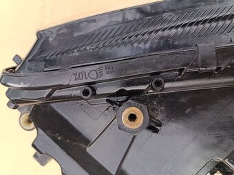 Levý xenon Octavia 3 facelift led - 5