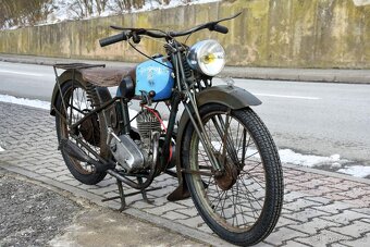 Historický Peugeot - 5