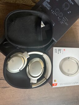 Sluchátka JBL TOUR ONE M2 - 5