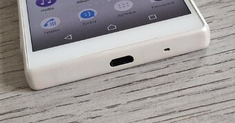Mobilní telefon Sony Xperia Z5 Compact - 5