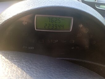 Citroen C8 2.0 16V - 5