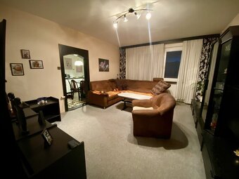 Prostorný dvougenerační byt 4+1 s balkonem a výhledem na Ješ - 5