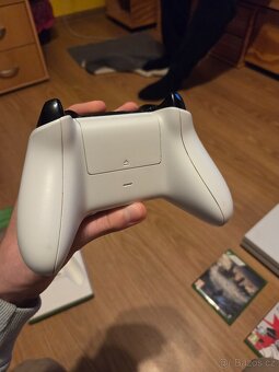 Xbox One 1TB + Hry a Org.sluchátka - 5