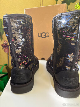 Fantastické zimní válenky zn. UGG, vel. 40 - 5
